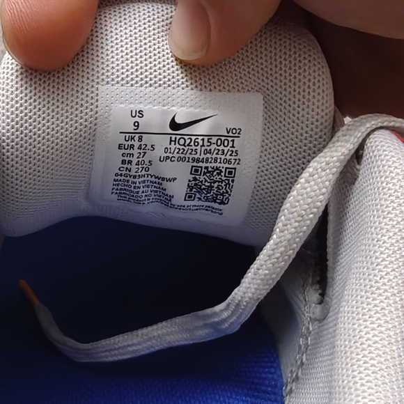 Nike White and Blue Sneakers
